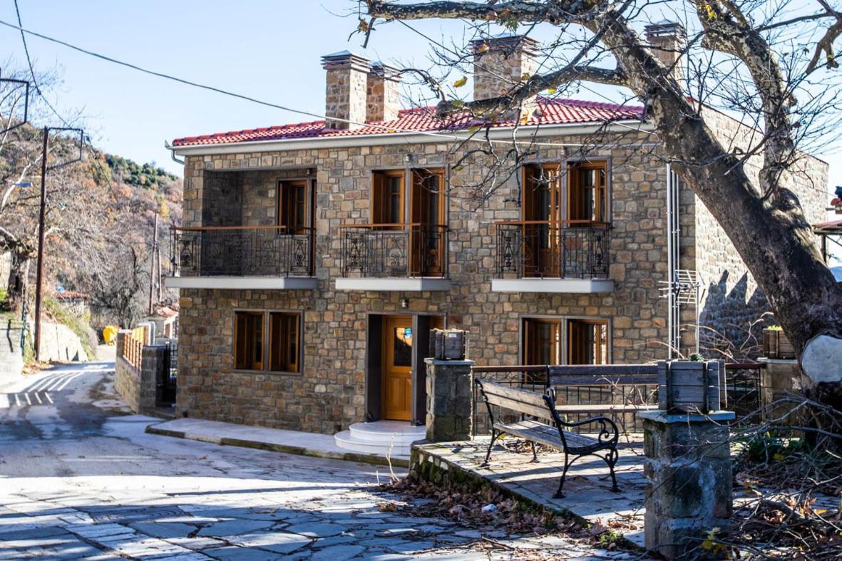 Rentinia Inn Rentina Exterior photo
